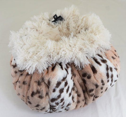 Snow Leopard & Cream Shag Swaddle Bed